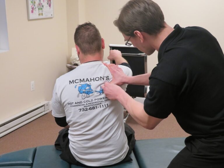 upper back pain chiropractor colts neck nj